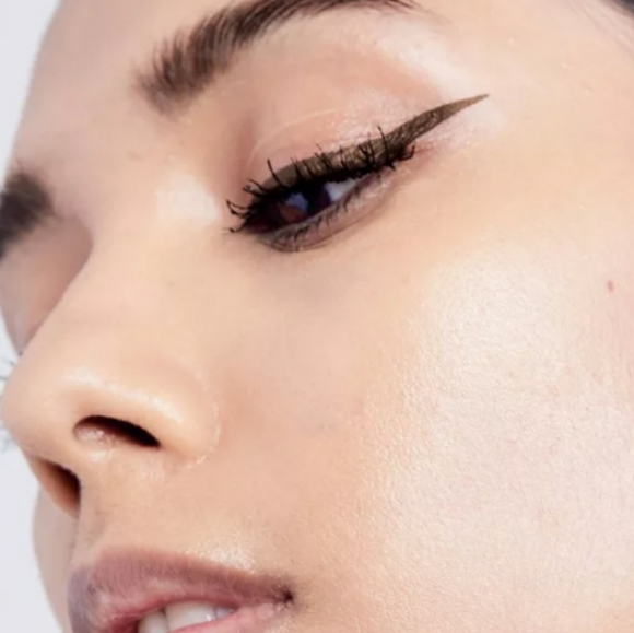 L'Oreal Paris Infallible Grip Precision Felt Tip Waterproof Eyeliner, #605 BROWN - Picture 4 of 4